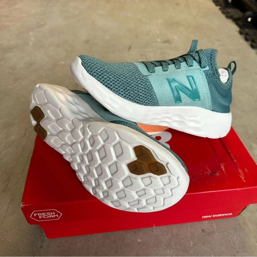 NEW BALANCE WOMENS FRESH FOAM SPORTY V2  RUNNING SHOES SIZE 5 WSPTCB2